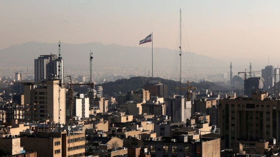 Tehranda güclü partlayışlar: hücum başlayıb? 1 Tehranda güclü partlayışlar: hücum başlayıb?