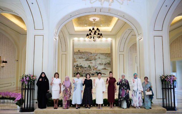 Pezeşkian ŞƏT sammitinə qızı ilə qatılıb - FOTO