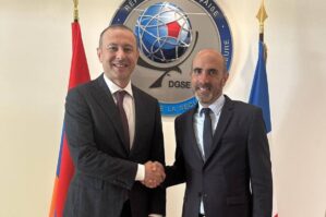 Qriqoryan Ruffo ilə görüşdü