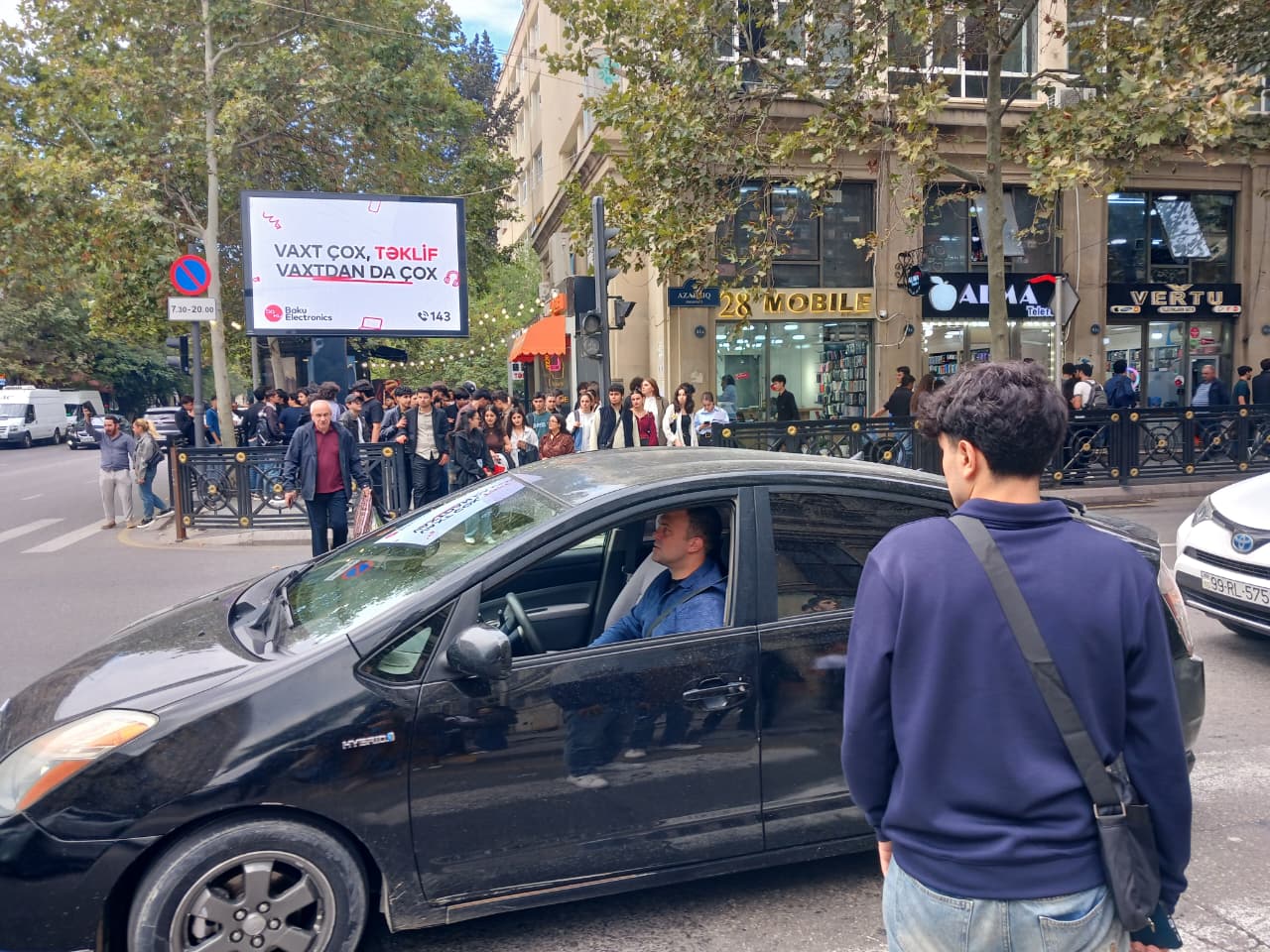 Bakının mərkəzində işıqfor işləmir - Fotolar