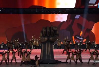 Açılış mərasimində möhtəşəm "Dəmir yumruq" şousu - VİDEO