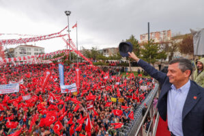 CHP mitinqə başladı: Türkiyədə vəziyyət gərginləşdi - VİDEO