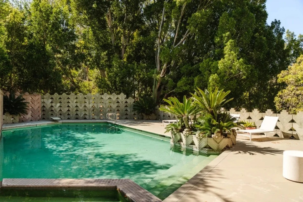 Bu məşhurun villası 15 milyon dollara satışa çıxarıldı