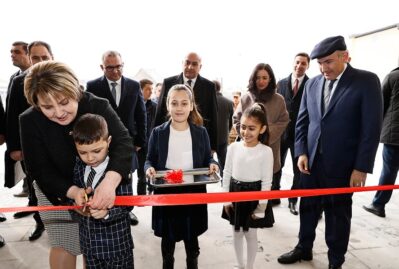 Paşinyan erməni uşaqlara bu sualı verdi - Aldığı cavabdan "sarsıldı"