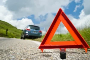 Salyanda avtomobil piyadanı vuraraq öldürüb