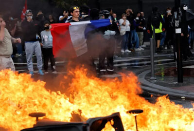 Fransızlar ayağa qalxdı, ölkəni etiraz dalğası bürüdü: saxlanılanlar var – YENİLƏNİB