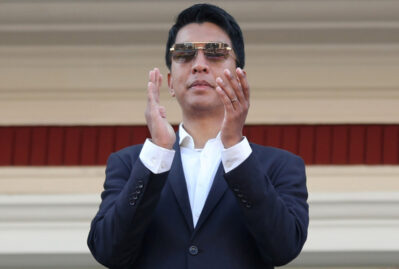 Madaqaskar Prezidenti hökumətin buraxıldığını elan etdi