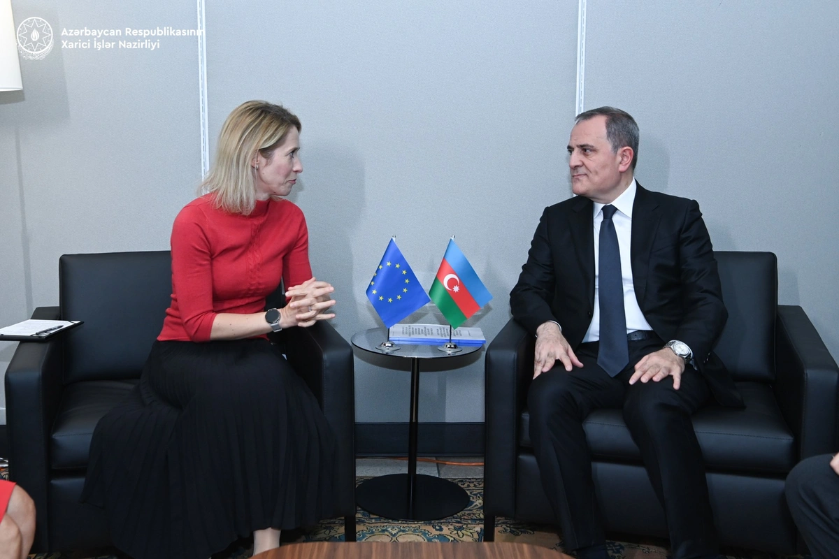 Ceyhun Bayramov Kaya Kallasla regional vəziyyətlə bağlı fikir mübadiləsi aparıb