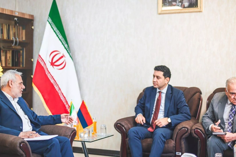 Əmin Hüseyn Ermənistana gedir