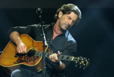 Amerikalı müğənni təyyarə qəzasında öldü