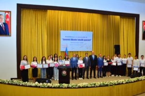 Ağstafada ali məktəbə yüksək balla qəbul olan gənclərlə görüş keçirildi - FOTOLAR