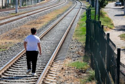 Bu il qatarların qarşısına qəfil çıxan 7 nəfər ölüb - ADY