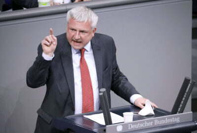 İki NATO ölkəsi üz-üzə: yeni prezidentə belə mesaj verildi