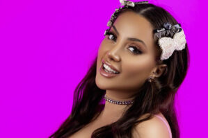 Ayan dinini dəyişdi: "Çox üsyan edirdim"