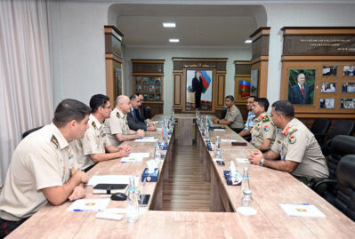 Banqladeş generalı Azərbaycana gəldi - VİDEO