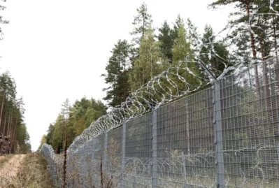 Bu ölkə Rusiya və Belarusla sərhədində hava məkanını bağladı