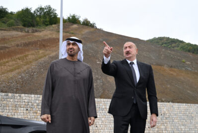 Prezidentlər Daşaltı kəndinin fonunda şəkil çəkdirdilər - FOTOLAR