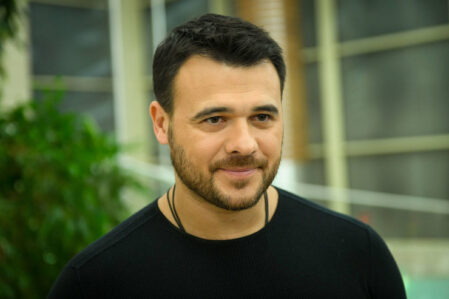 Emin Ağalarov hamını kövrəltdi – VİDEO