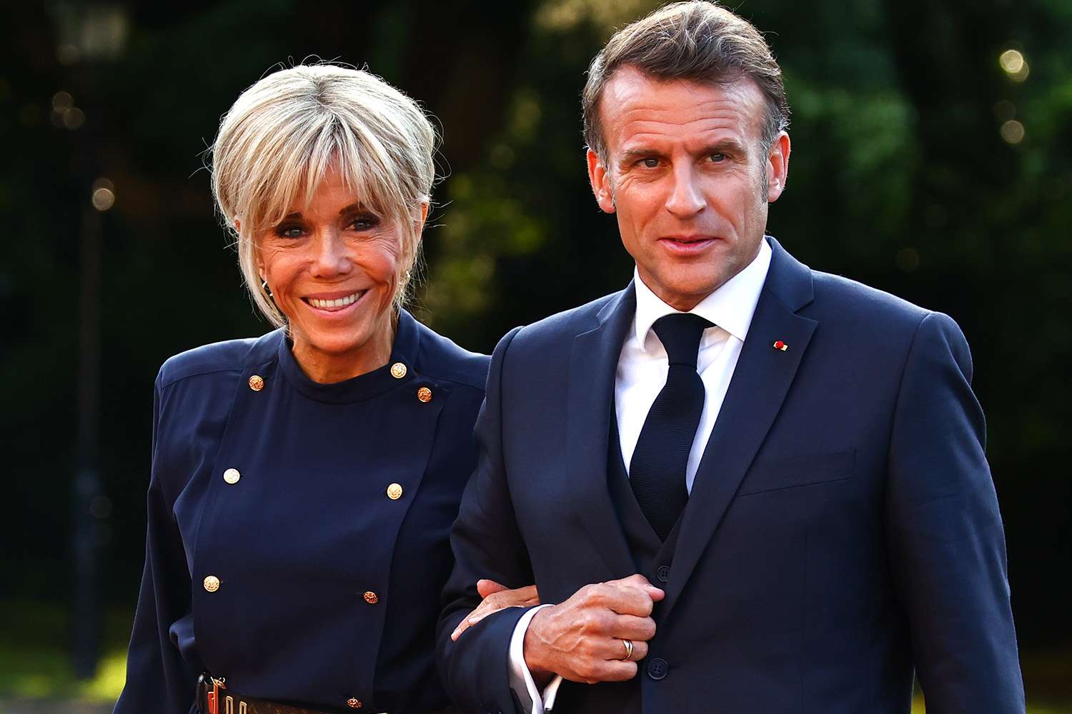 emmanuel macron brigitte macron royal palace 070425 1 8e1d561dc2f543e7af5d7a28e6ac6699