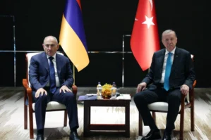 Ərdoğan Paşinyanla görüşdü - VİDEO