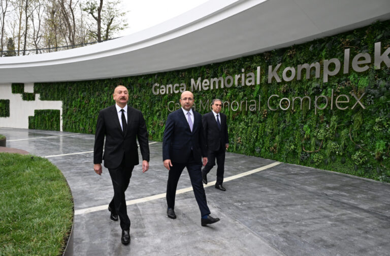 Prezident Gəncə Memorial Kompleksinin açılışında iştirak etdi - FOTOLAR