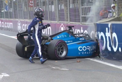"Formula 2": daha bir qəza baş verdi - Yarış dayandı