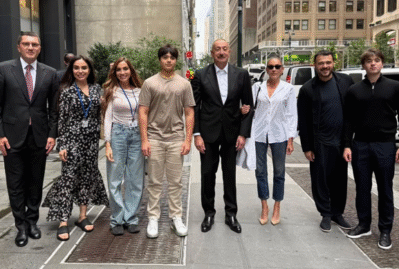 Leyla Əliyeva Nyu-Yorkdan ailəvi fotolarını paylaşdı