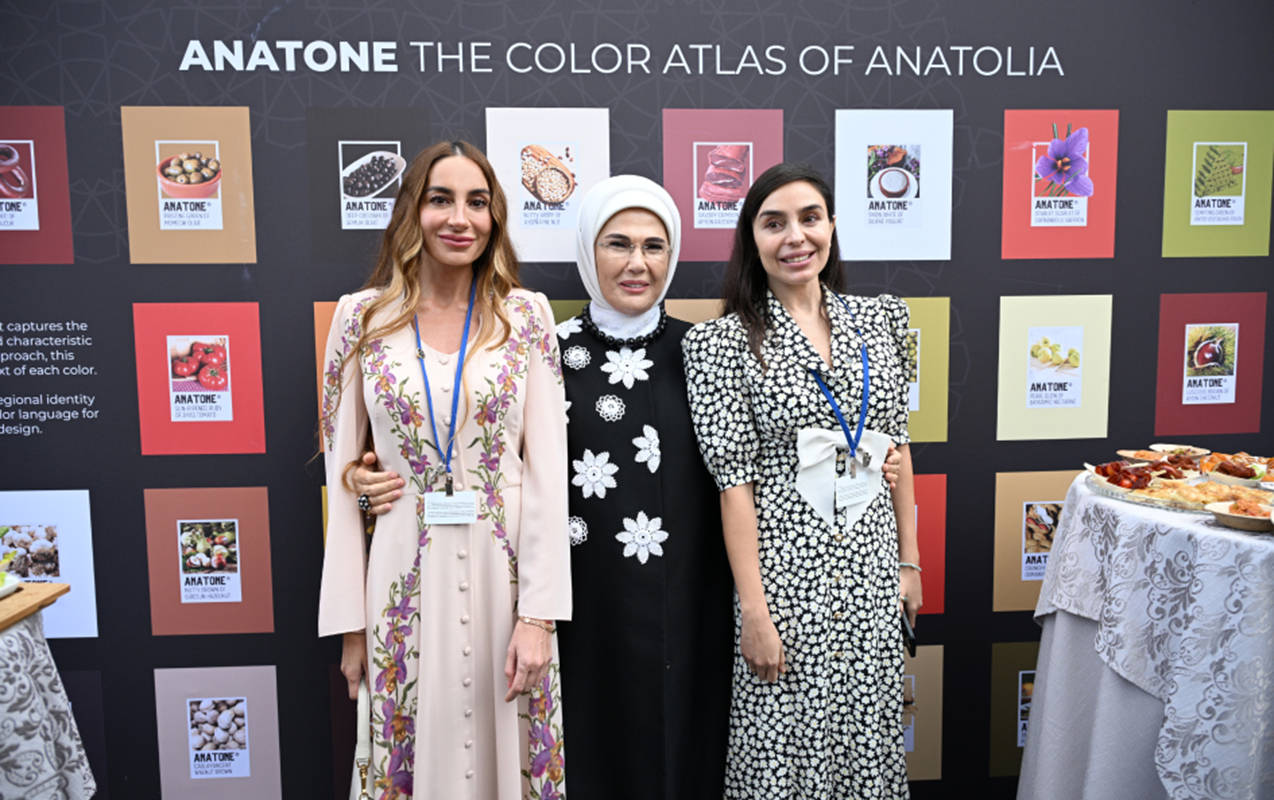 Leyla və Arzu Əliyevalar Nyu-Yorkda sərgidə - Foto