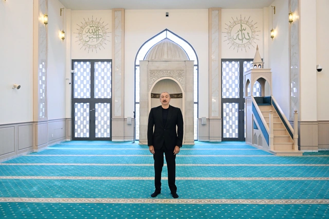 Hadrutda inşa edilmiş məscidin açılışı - VİDEO 4 Hadrutda inşa edilmiş məscidin açılışı - VİDEO