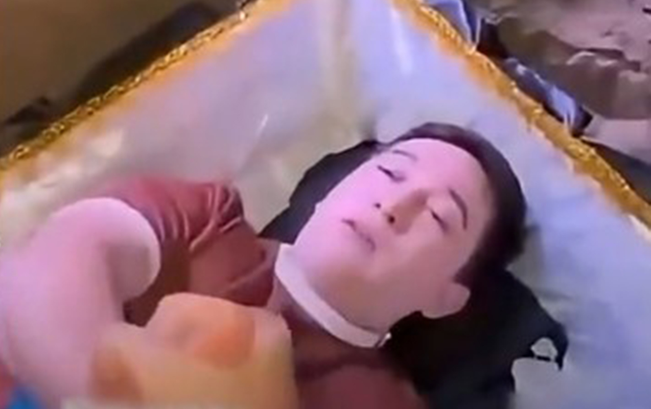 Özbək bloger diri-diri məzara girdi - VİDEO 1 Özbək bloger diri-diri məzara girdi - VİDEO