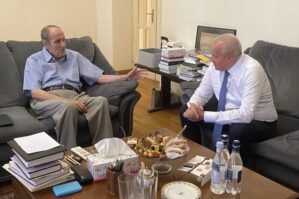 Petrosyanın iqamətgahında görüş: siyahıya iki dost əlavə olundu