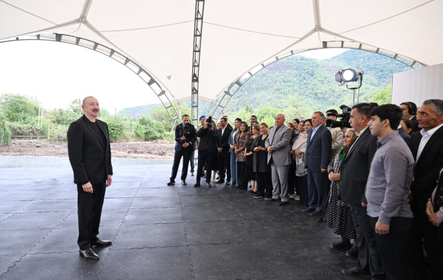 Prezident Xocalının 4 kəndinin sakinləri ilə görüşdü – FOTO