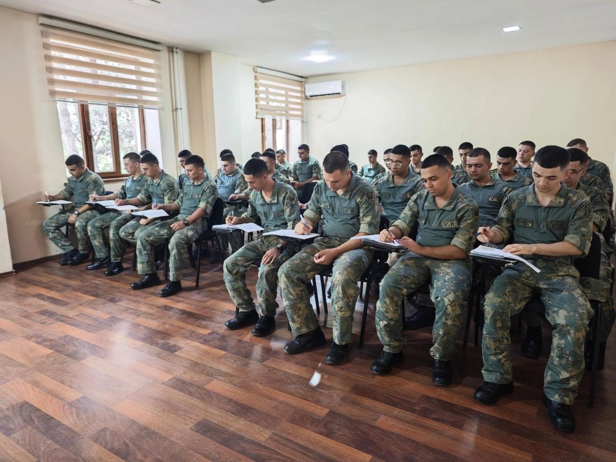 Azərbaycanda ilk dəfə qadın hərbi həkimlər hazırlanacaq - FOTOLAR