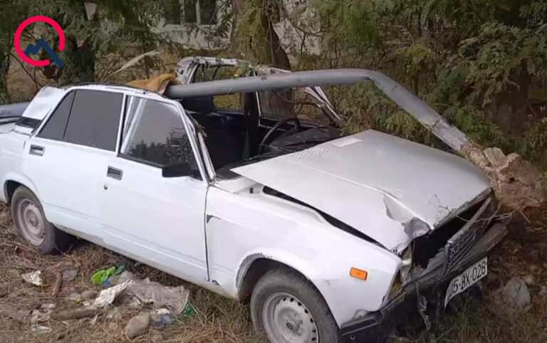Ağcabədidə qəza: hərbçi xəsarət aldı