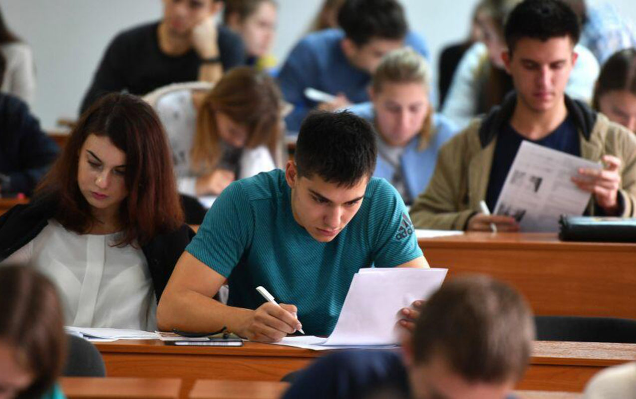 Onlar dərsə həftədə üç dəfə gedəcəklər