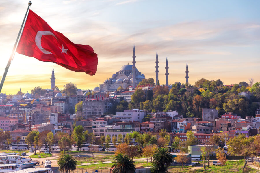 suleymaniye mosque turkish flag istanbul turkey scaled 1
