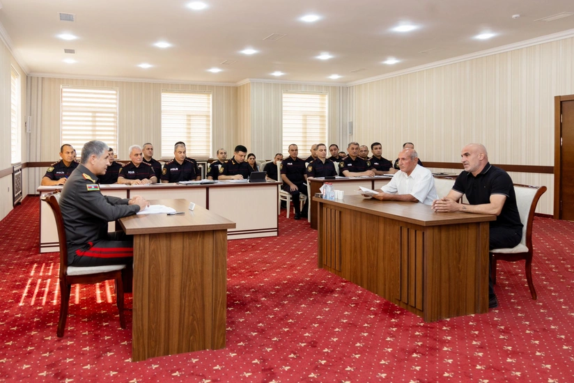 Vilayət Eyvazov Naftalanda vətəndaşları qəbul etdi - VİDEO 1 Vilayət Eyvazov Naftalanda vətəndaşları qəbul etdi - VİDEO