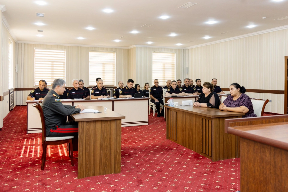 Vilayət Eyvazov Naftalanda vətəndaşları qəbul etdi - VİDEO 6 Vilayət Eyvazov Naftalanda vətəndaşları qəbul etdi - VİDEO