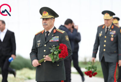 Müdafiə Nazirliyinin rəhbərliyi Zəfər Parkında - FOTOLAR