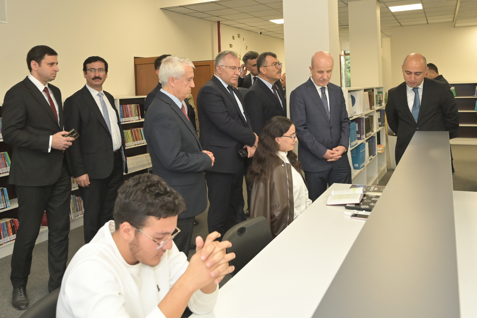 Erol Özvar Qarabağ Universitetini ziyarət edib – FOTOLAR