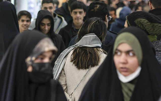 İranda hicab qadağası ləğv olunur