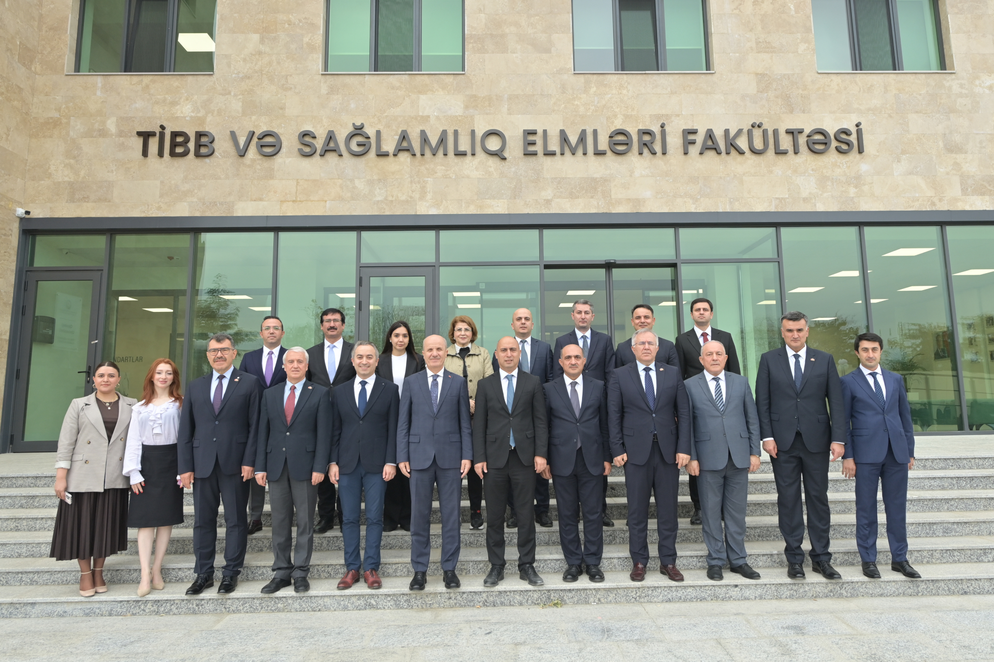 Erol Özvar Qarabağ Universitetini ziyarət edib – FOTOLAR