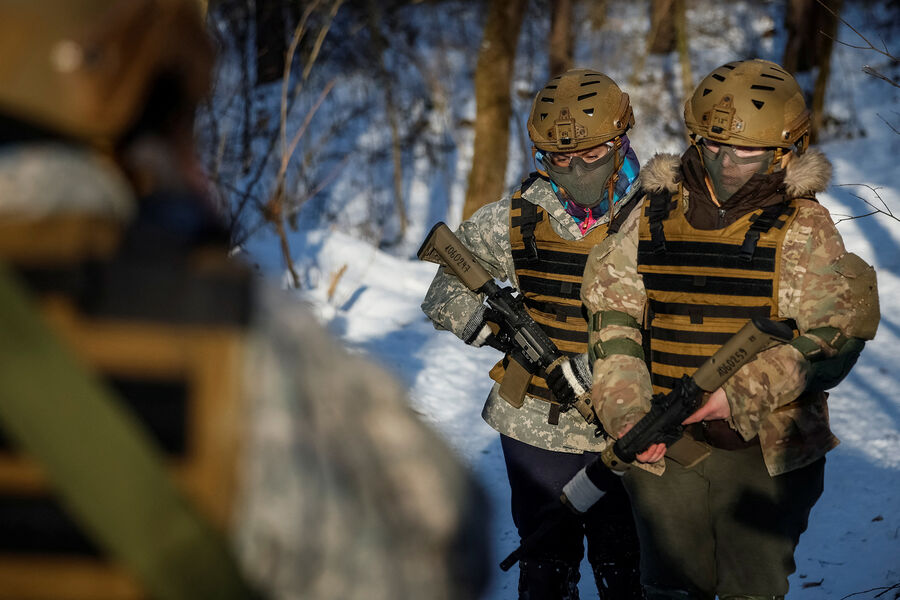 2024 01 12T151300Z 790924918 RC2BG5AD74JH RTRMADP 3 UKRAINE CRISIS CIVILIAN DEFENCE pic 32ratio 900x600 900x600 88324