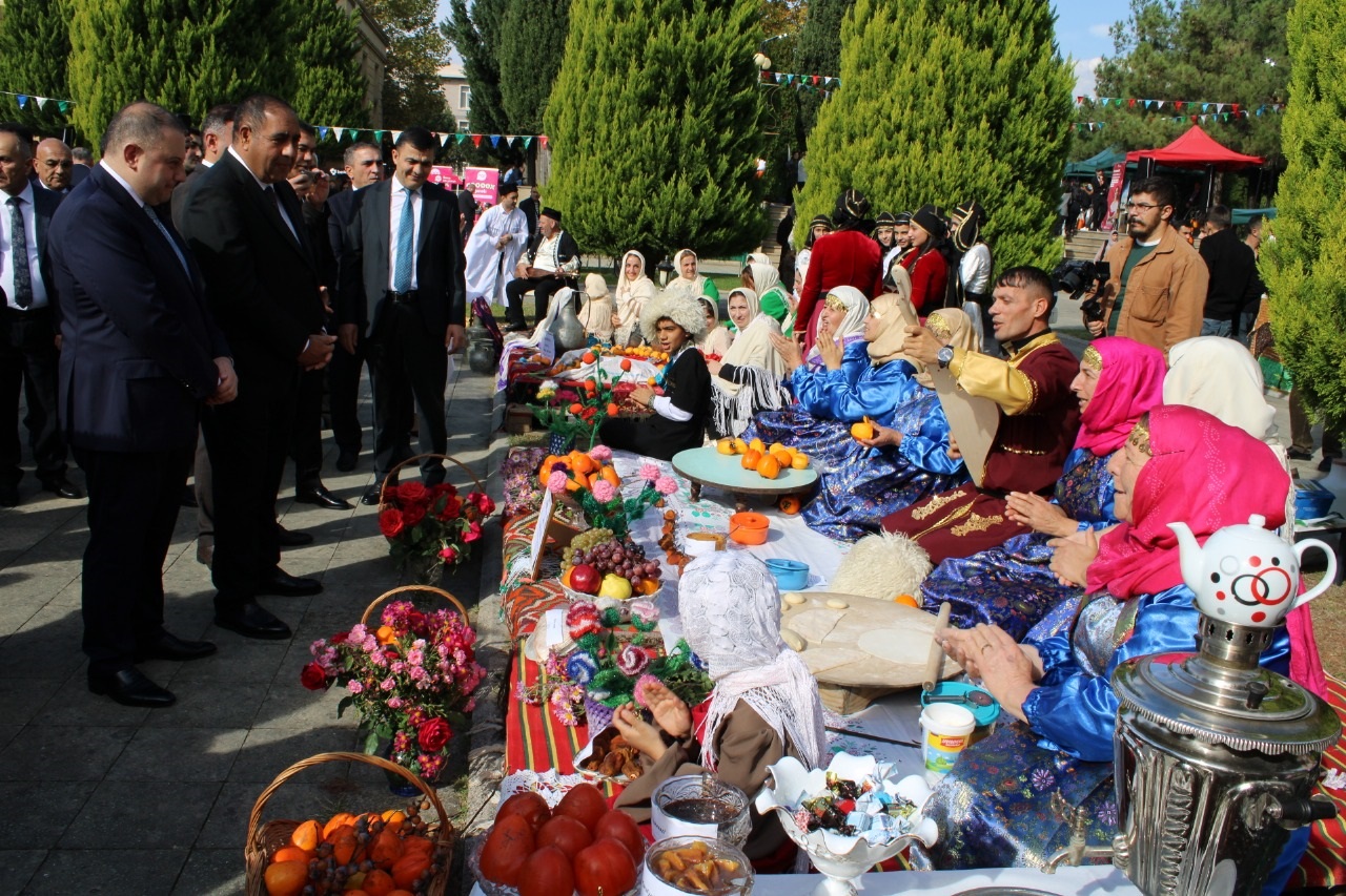 Dünən festivalda, bu gün isə… – FOTOLAR