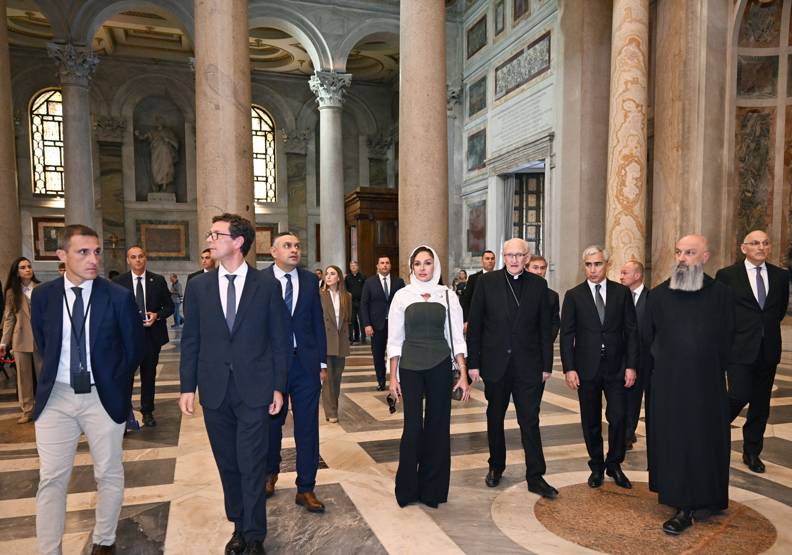 Mehriban Əliyeva Müqəddəs Pavel Bazilikasında bərpa işləri ilə tanış olub – FOTOLAR