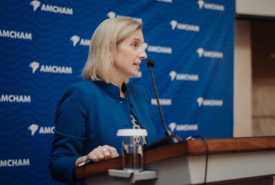 ABŞ rəsmisi Zəngilanda gördüklərindən təsirləndi