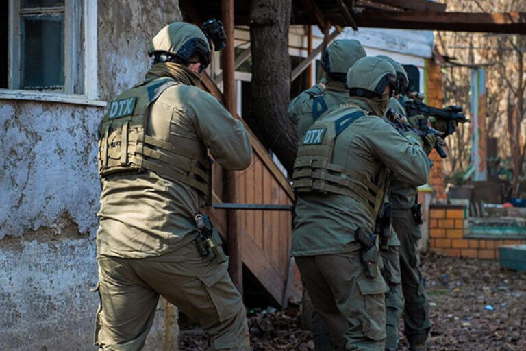 Terroru maliyyələşdirmədə təqsirləndirilən şəxsin məhkəməsi başlayır