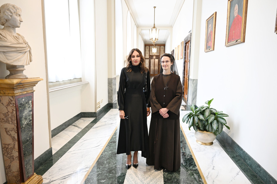 Mehriban Əliyeva Raffaella Petrini ilə görüşdü – FOTOLAR