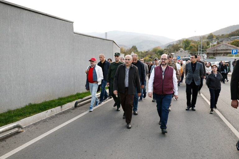 Paşinyan Azərbaycanla sərhədə gəldi