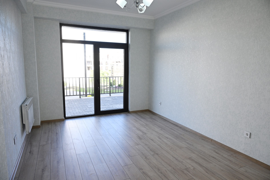 Prezident Zəngilanda 104 mənzilli yaşayış kompleksində görülmüş işlərlə tanış olub